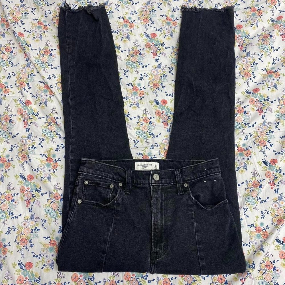Abercrombie & Fitch High-Rise Black Straight Jeans